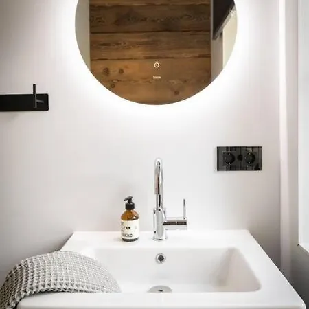 Basecamp Salzkammergut - Exklusives Mitten Im Salzkammergut Apartamento