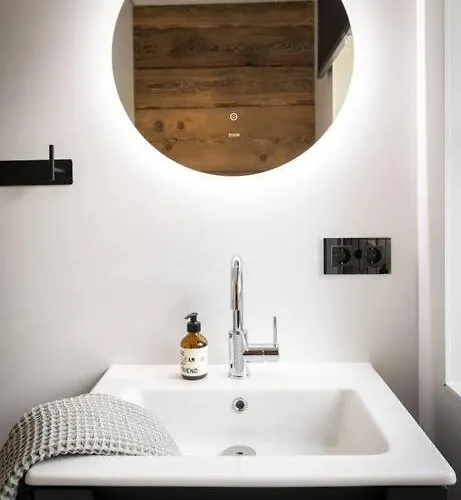 Basecamp Salzkammergut - Exklusives Mitten Im Salzkammergut شقة